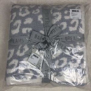 Barefoot Dreams In The Wild Throw Blanket